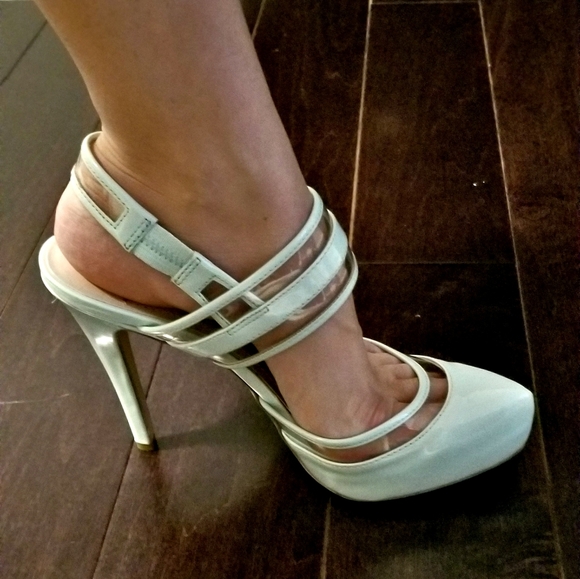 Heel - Picture 2 of 2